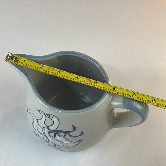 Louisville Stoneware Gaggle of Geese Pottery Pitcher - Picture 14 of 15